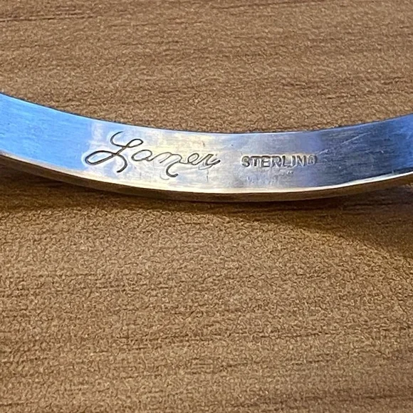 Navajo Troy Laner sterling silver cuff bracelet with mountains motif - Picture 6 of 7